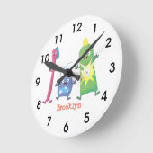 Niedlicher Zahnbürste Zahnpasta-Cartoon Runde Wanduhr (Winkel)