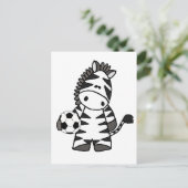 Niedlicher Zebra Playing Soccer Cartoon Postkarte (Stehend Vorderseite)