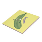 Niedlicher Zucchini-Happy-Cartoon Fliese (Seite)