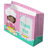 Niedliches Afroamerikanisches Girl Baking Danke Große Geschenktüte (Vorderseite Schrägansicht)