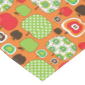 Niedliches Apfelillustrationsmuster Tischdecke (Schrägansicht)
