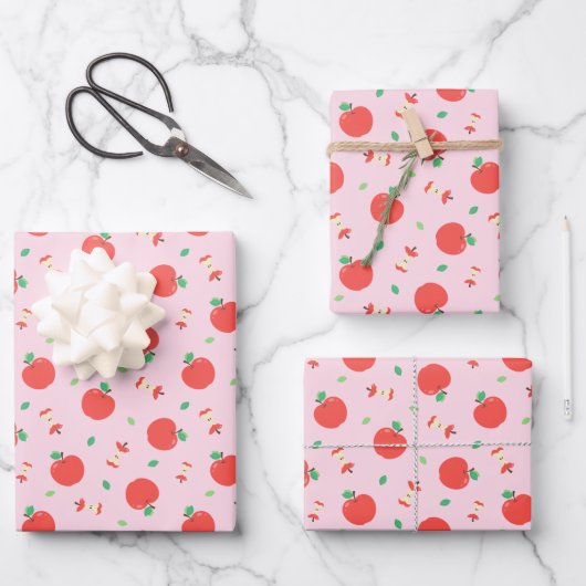 Niedliches Apfelmuster mit rosa Hintergrund Geschenkpapier Set (Vorderseite)