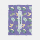 Niedliches Aquarelllicht Lila Dinosaurier Horizont Fleecedecke (Vorderseite)