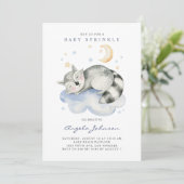 Niedliches Aquarellschläfchen Raccoon Baby Sprinkl Einladung (Stehend Vorderseite)