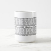 Niedliches Artwork Design über "I AM THE SOLUTION" Kaffeetasse (Mittel)
