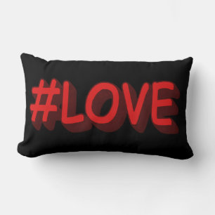 Niedliches Ausdrucksdesign "#LIEBE". Jetzt kaufen Lendenkissen