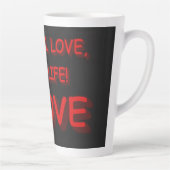 Niedliches Ausdrucksdesign "SCHÖNE LIEBE". Jetzt k Milchtasse (Rechts)