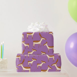 Niedliches Baby Deh und Familie auf Lavendel Lila Geschenkpapier