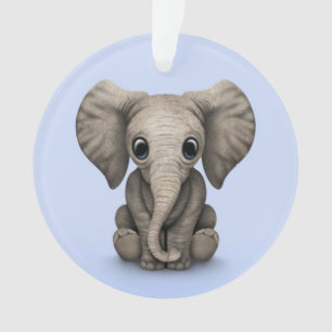 Niedliches Baby-Elefant-Kalb, das sich, hellblau Ornament
