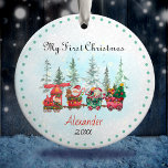 Niedliches Baby First Christmas Santa Keramik Ornament<br><div class="desc">Niedliches Baby erste Weihnachtszug Keramik Ornament. Ein wunderbares Sake-Geschenk für die 1. Weihnachtszeit Ihres Babys. Personalisieren Sie es mit den Informationen und Daten Ihres Babys.</div>