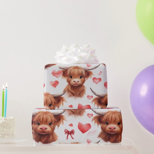 Niedliches Baby Highland Cow Valentine Herzmuster  Geschenkpapier (Partygeschenke)