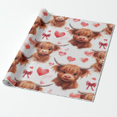 Niedliches Baby Highland Cow Valentine Herzmuster  Geschenkpapier (Ungerollt)