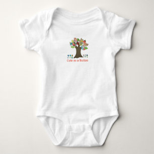Niedliches Baby-Outfit - Niedlich als Knopf Baby Strampler