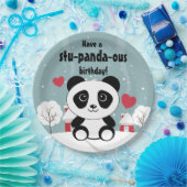 Niedliches Baby Panda im Winterschnee grau Pappteller (Party)