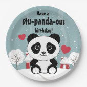 Niedliches Baby Panda im Winterschnee grau Pappteller (Vorderseite)