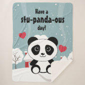 Niedliches Baby Panda im Winterschnee grau Sherpadecke (Vorderseite)