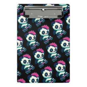 Niedliches Baby Panda mit Mohawk   Skater Panda Mini Klemmbrett