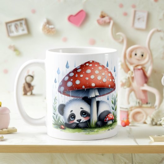 Niedliches Baby Panda unter Mushroom Regenschirm Kaffeetasse