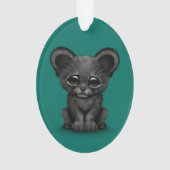 Niedliches Baby-schwarzer Panther CUB auf Ornament (Rückseite)