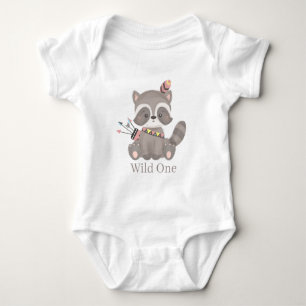 niedliches Baby-Tracoon Baby Strampler