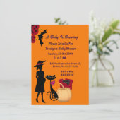 Niedliches Baby wird Hexenkürbis-Katzenschnecke-Ki Einladung (Stehend Vorderseite)