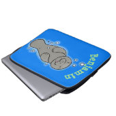 Niedliches Babymantel mit Bläschendarstellung Laptopschutzhülle (Vorne Knopf)