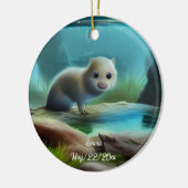 Niedliches Babyotter im Teich - personalisierbar Keramik Ornament (Links)