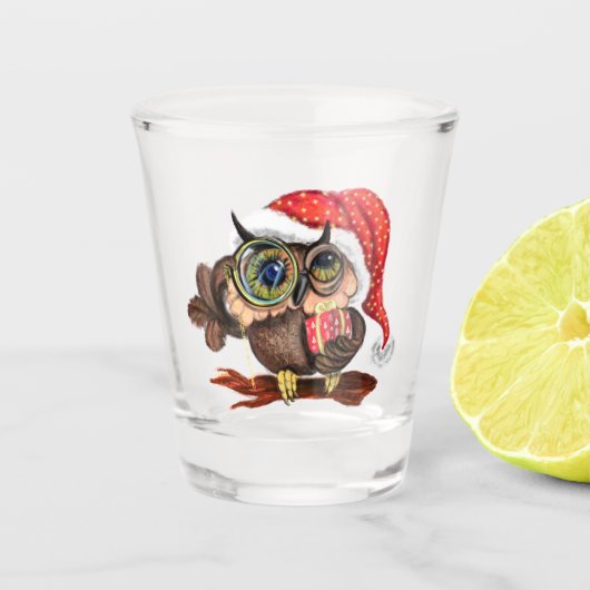 Niedliches Babyuschel in Weihnachtshut und -gesche Schnapsglas (Vorderseite)