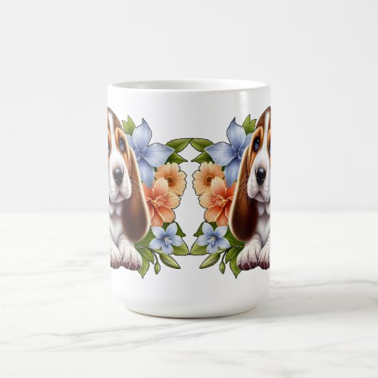 Niedliches Basset Hound Welpe Sitzen mit Blume Kaffeetasse (Mittel)