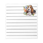 Niedliches Basset Hound Welpe Sitzen mit Blume Notizblock (Vorderseite)