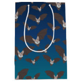 Niedliches Battmuster Mittlere Geschenktüte (Vorderseite)