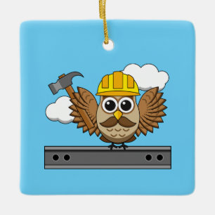 Niedliches Bauarbeiter-Owl mit Hard Hat Cartoon Keramikornament