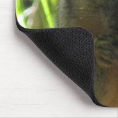 Niedliches Bild eines kleinen Eichhörnchens, das Mousepad (Ecke)