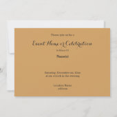 Niedliches Black Baby Goat Eating Hay Foto Einladung (Rückseite)