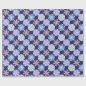 Niedliches Blau und Lila Schneeflocken Weihnachtsm Geschenkpapier (Flach)