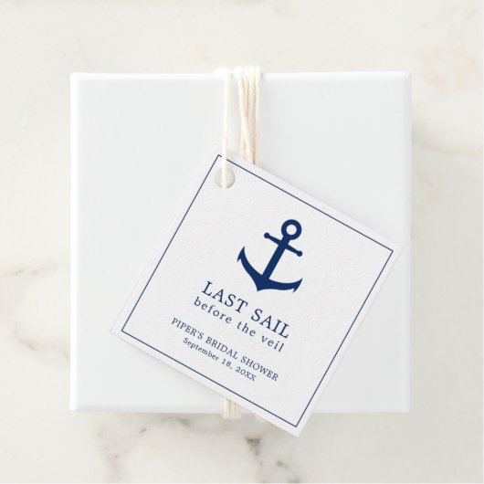 Niedliches blaues Ankerschiff Nautisches Brautpart Geschenkanhänger (Beispiel)