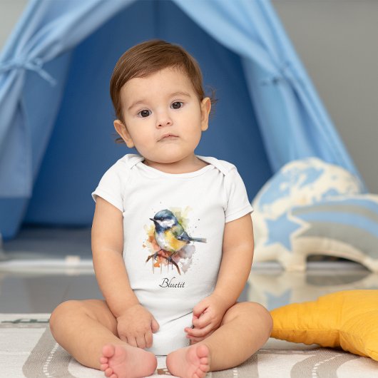 Niedliches Bluetit auf Zweig, Brauch Baby Strampler