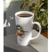 Niedliches Bluetit auf Zweig, Brauch Milchtasse