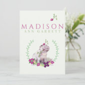 Niedliches Blumenhippo lila Mädchen Foto Geburt Ankündigung (Stehend Vorderseite)