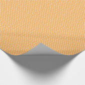Niedliches Blumenmuster Weiße Blume über Orange Geschenkpapier (Ecke)
