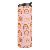 Niedliches Boho-Regenbogen-Herzmuster in rosa Oran Thermosbecher (Nach links gedreht)