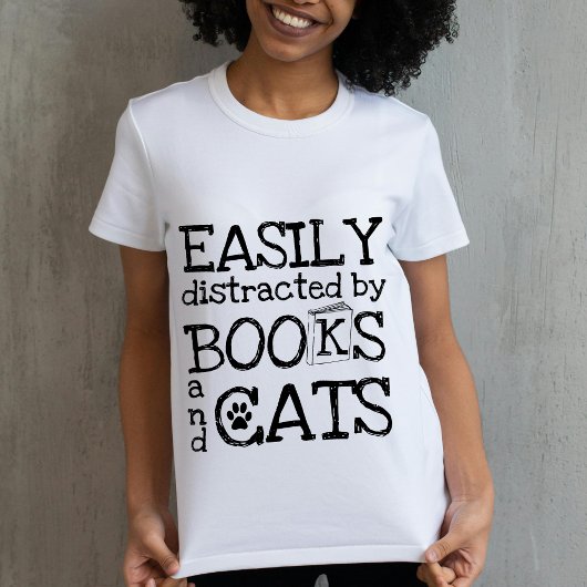 Niedliches Buch und Cat Lover T-Shirt
