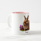 Niedliches Bunny Rabbit Purple Blumen Personalisie Zweifarbige Tasse (Vorderseite Links)
