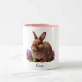 Niedliches Bunny Rabbit Purple Blumen Personalisie Zweifarbige Tasse (Mittel)