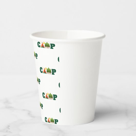 Niedliches Camping-Design mit Zelt und Bäumen Pappbecher (Links)