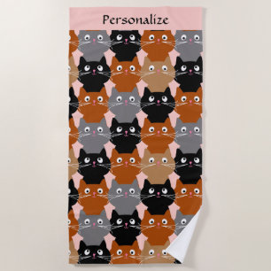 Niedliches Cat Lover Feline Faces Monogramm Strandtuch