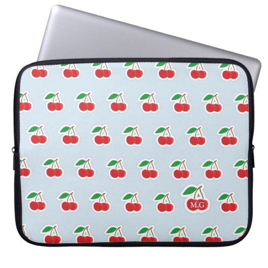 Niedliches Cherry-Muster auf hellblauer Monogramm Laptopschutzhülle (Vorderseite)