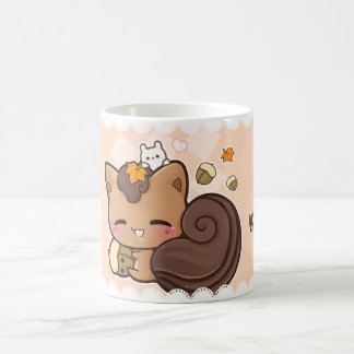 Niedliches chibi Eichhörnchen mit kawaii Kastanie Kaffeetasse