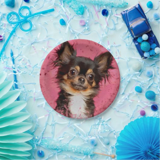 Niedliches Chihuahua-Portrait auf pastel fuchsia Pappteller (Party)