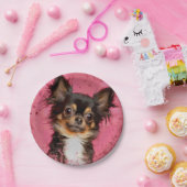 Niedliches Chihuahua-Portrait auf pastel fuchsia Pappteller (Party)